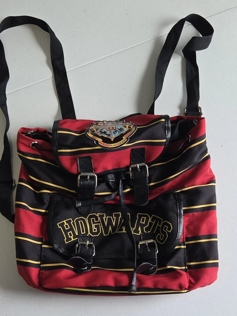 Hogwarts Harry Potter Striped Slouchy Rucksack Backpack Buckle Snaps Red/Black